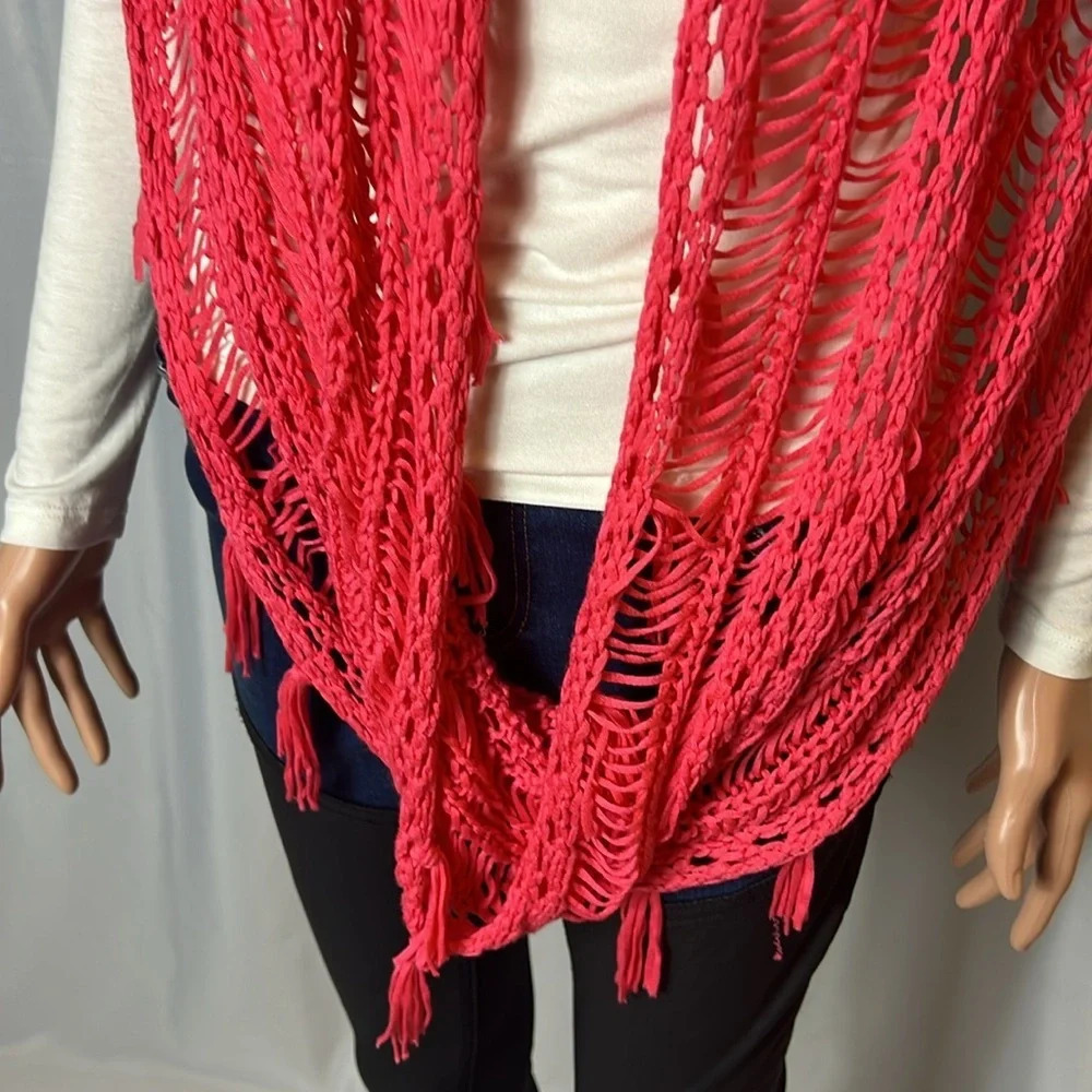 Tahari Macrame Wrap Shawl - Picture 4 of 9